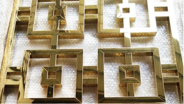 來看看鏡面不銹鋼屏風(fēng)有多美！